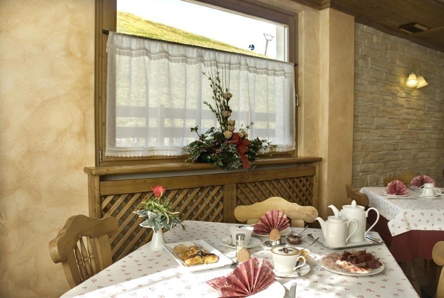 Hotel Costanza Mountain Holiday リヴィーニョ エクステリア 写真